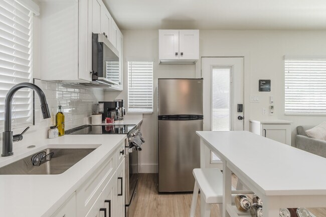 Foto del edificio - 2710 Amherst Ave