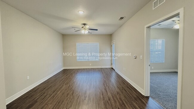 Building Photo - 5730 NE 80th Ter