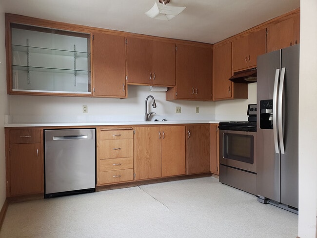 Building Photo - 605 N Midvale Blvd