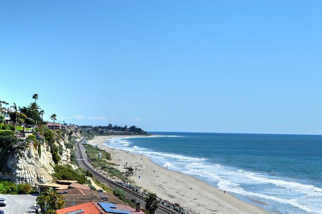 Foto del edificio - Fully Furnished home in SW San Clemente