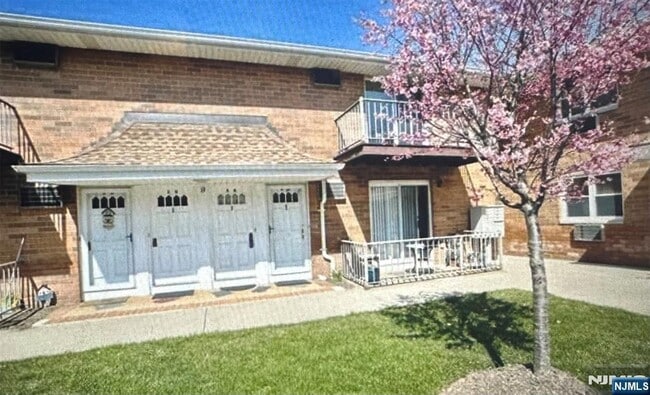 Foto del edificio - 15 Cottage St