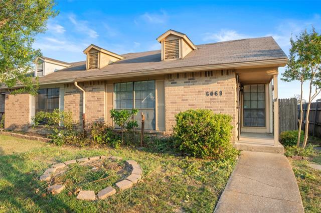 Foto principal - 6069 Dooley Dr