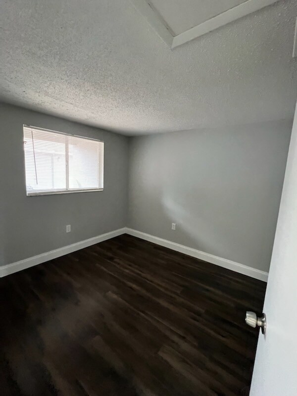 Foto del edificio - 1003 34th Ave W