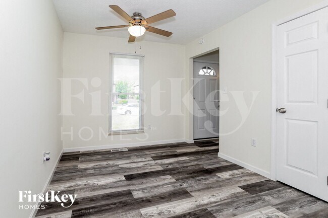 Foto del edificio - 1605 Rock Creek Dr