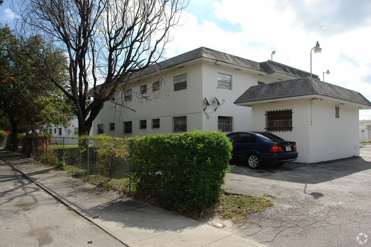 Building Photo - 7320 NW 2nd Ave