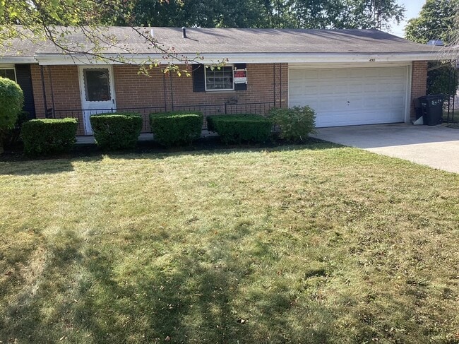 Foto del edificio - 495 Meadow Ln