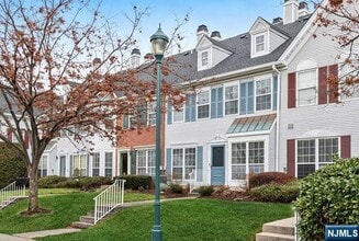 Building Photo - 1099 Coventry Way