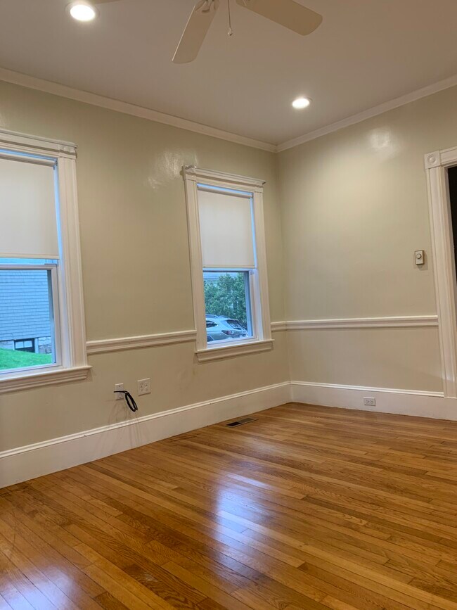 Building Photo - 12 Glenland Rd