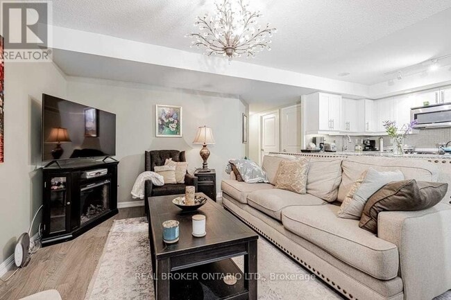 Photo du bâtiment - 65 E Liberty St