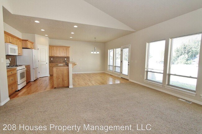 Building Photo - 3 br, 2 bath House - 8139 N. Sunbelt Ave