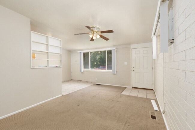 Foto del edificio - South Jordan 2 Bedroom, 1 Bathroom Duplex