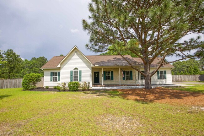 Foto del edificio - 102 Willow Creek Ln