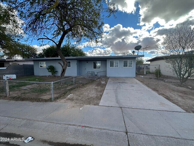 Building Photo - 219 W Silver Reef Rd