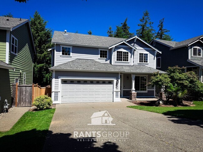 Foto del edificio - Quiet 3/2.5 Home in Beautiful Evergreen Heights - Easy Commute to JBLM!
