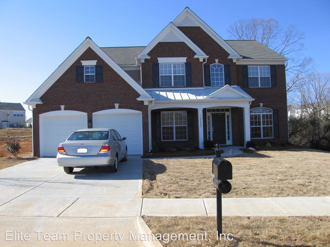 Primary Photo - 10423 Olde Ivy Way