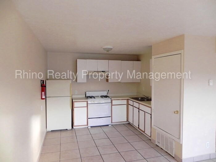 3405 Gibson Blvd SE Unit d, Albuquerque, NM 87106 Apartment for Rent