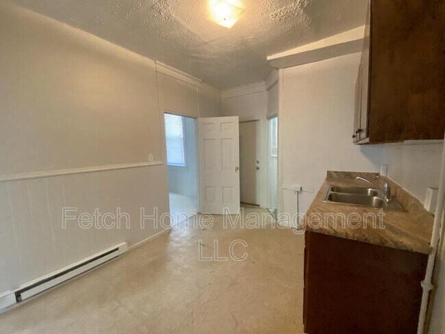 Foto del edificio - 345-345 S Queen St