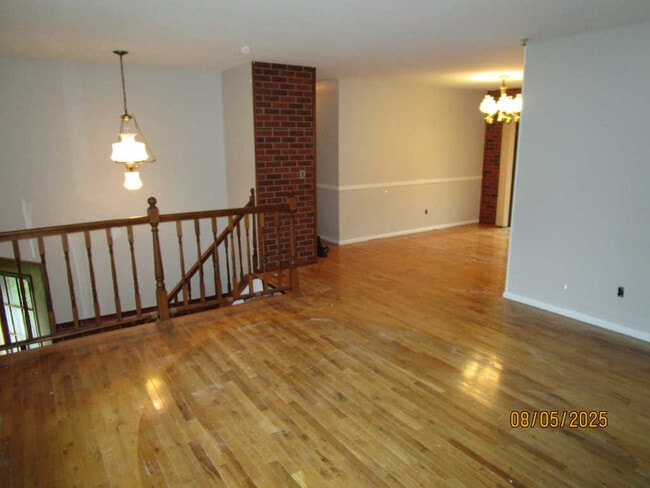 Building Photo - 36 Andover Rd