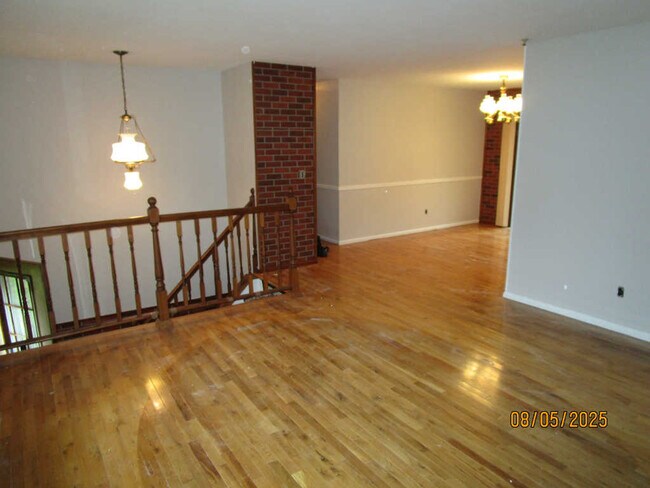 Foto del edificio - 36 Andover Rd