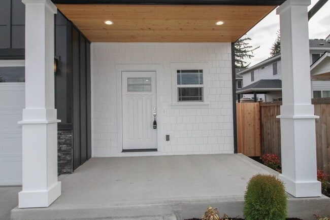 Building Photo - BRAND NEW HOME WITH ALL THE UPGRADES 4bed 2.5bath 2326sf 2 Car Garage