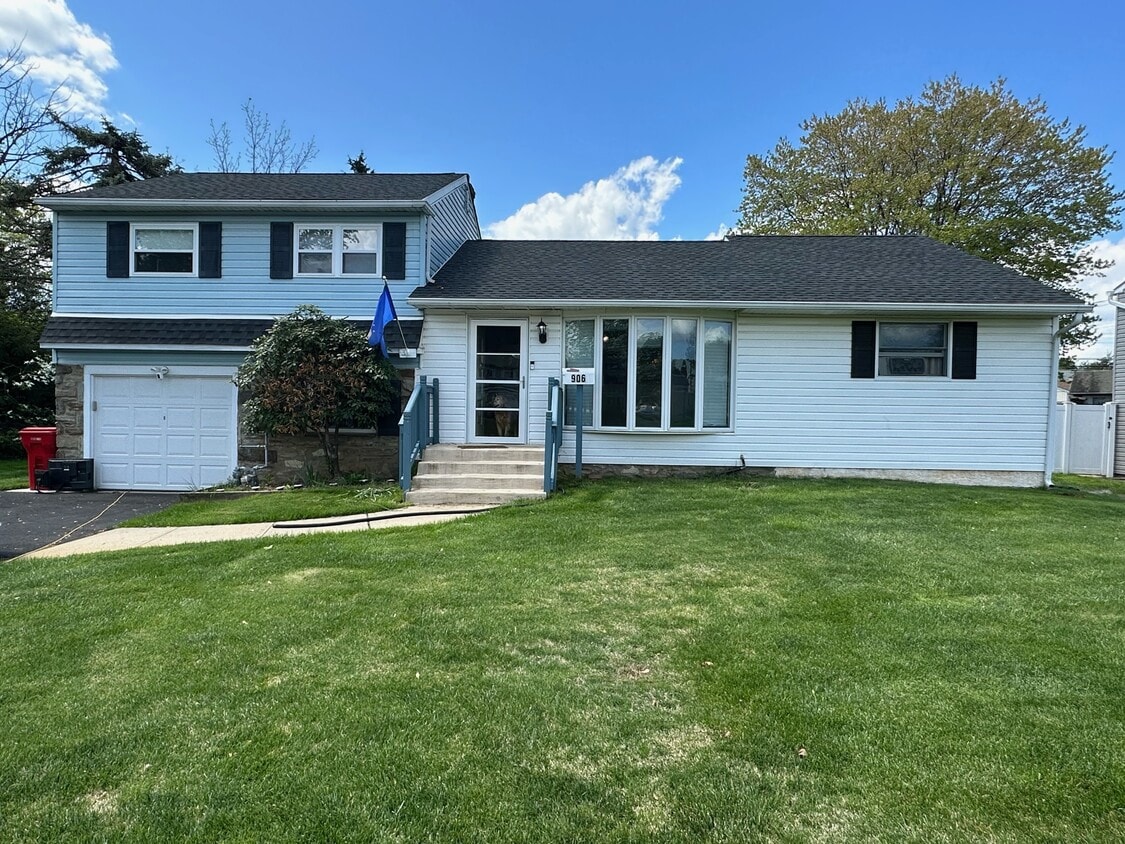 906 Walnut Rd, Warminster, PA 18974 House Rental in Warminster, PA