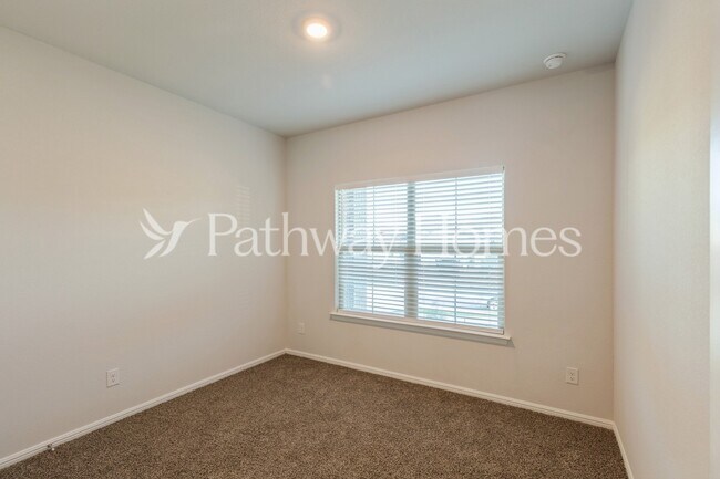Building Photo - 9732 New Bern Dr