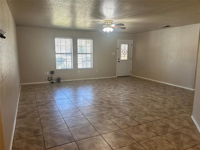 Building Photo - 604 Shady Grove Dr