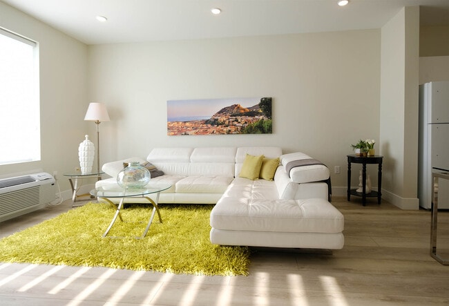 Photo du bâtiment - Calabria Estates