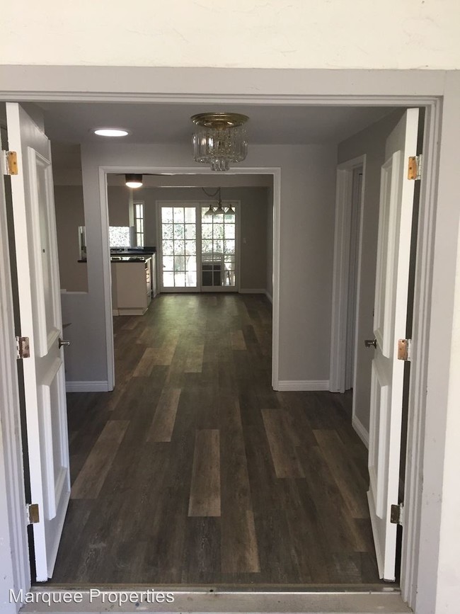 Building Photo - 4 br, 2 bath House - 5434 Coral Reef Avenue