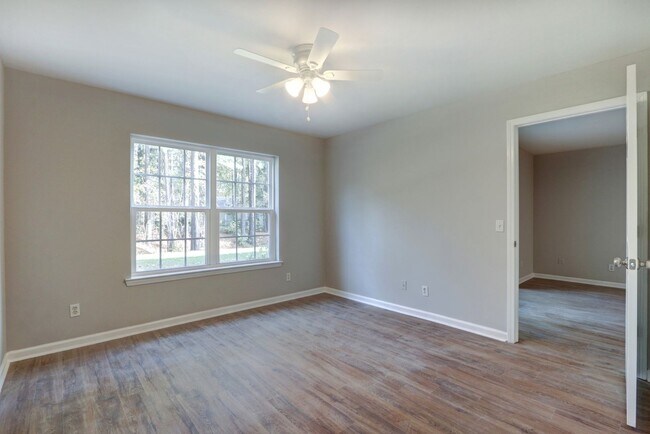 Foto del edificio - 3-3 Dukes Way