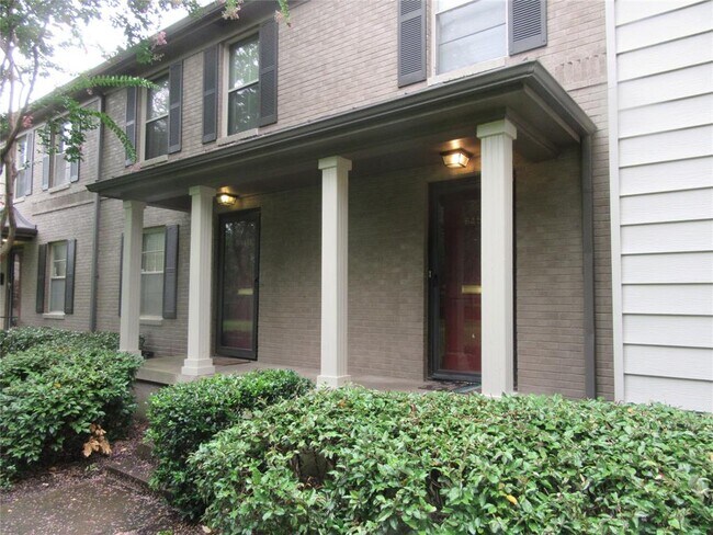 Building Photo - 6456 Bordeaux Ave