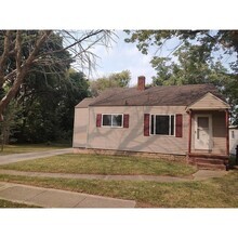 Building Photo - 3168 W Pkwy Ave