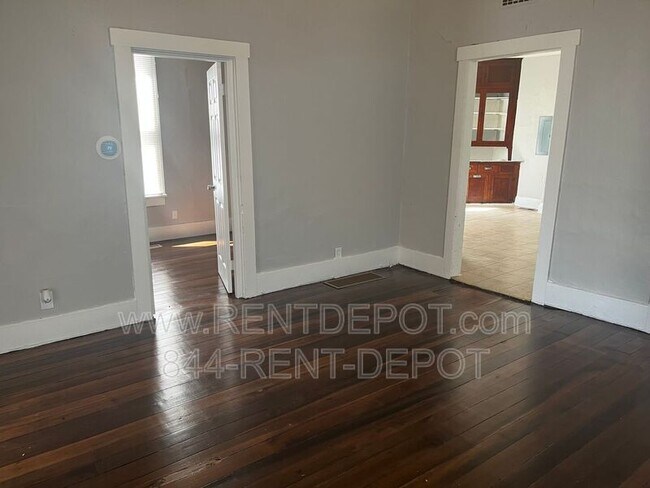 Building Photo - 1603 W Missouri St