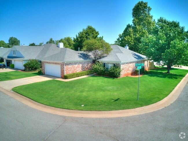 Building Photo - 6439 Masons Dr