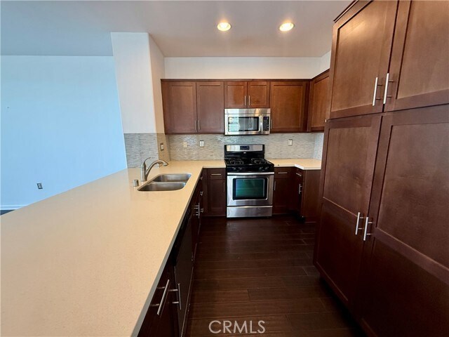 Foto del edificio - 15605 Odyssey Dr
