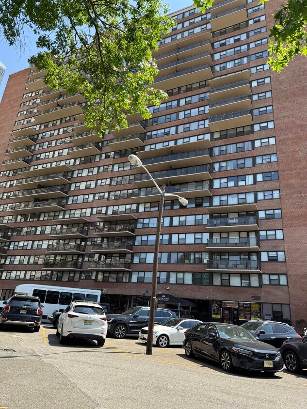 Foto del edificio - 280 Marin Blvd