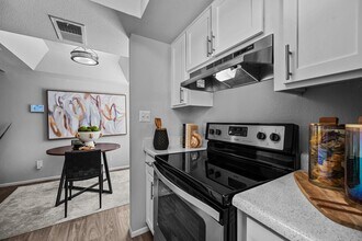 Sierra Walk Apartments - Sierra Walk