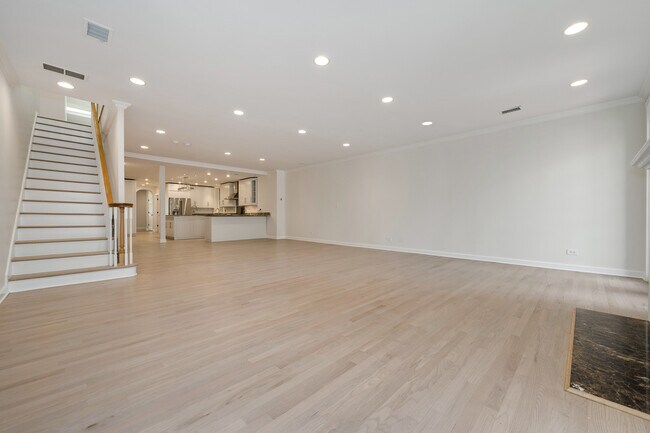 Foto del edificio - 908 W Armitage Ave