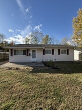 Building Photo - 1242 Sanford Dr