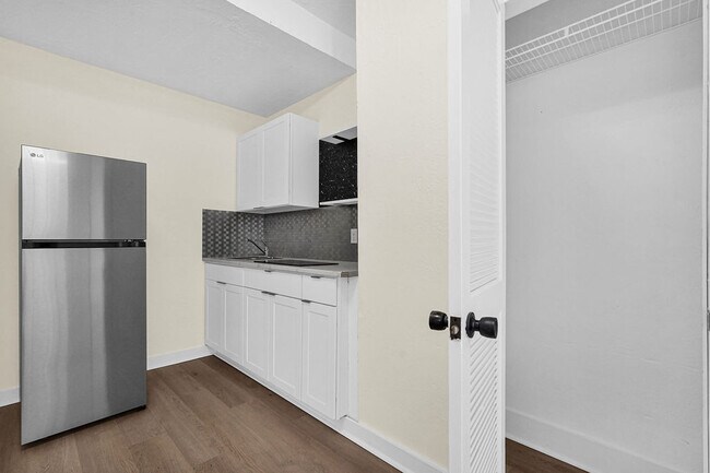 Foto del edificio - 45 NW 48th St