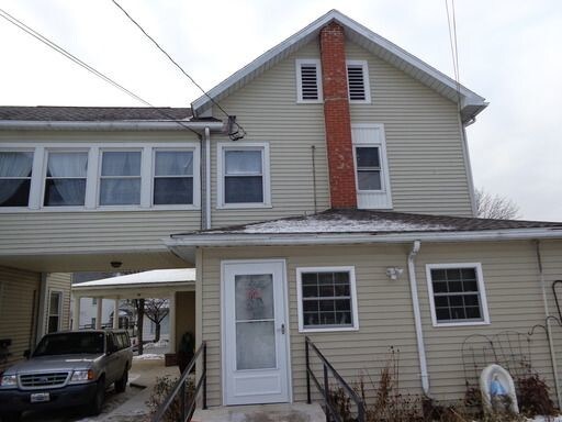 Primary Photo - 1 E Church St
