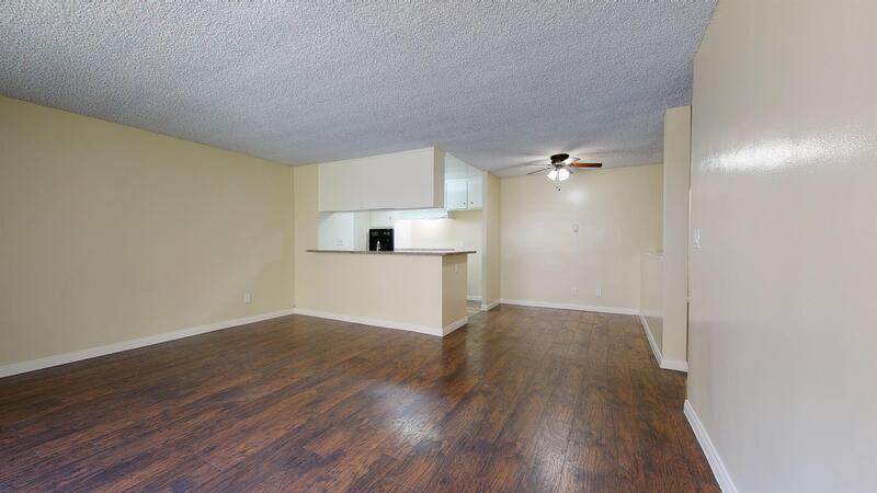 Primary Photo - 3848-3858 W 226th St