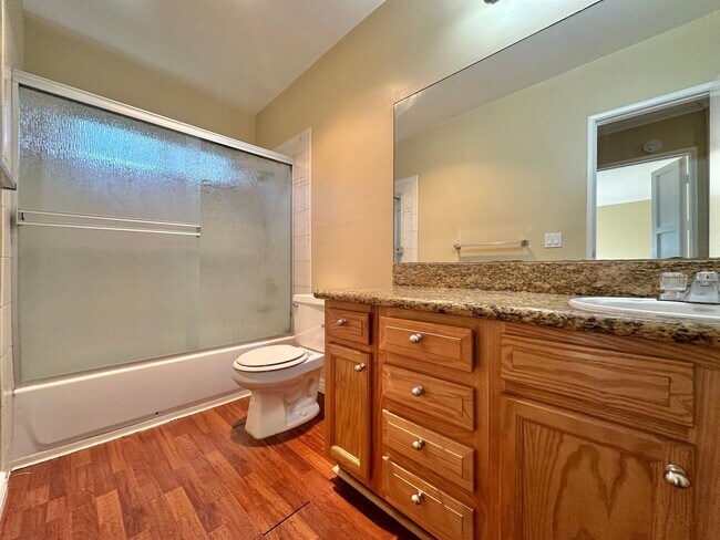 Foto del edificio - 1 bedroom Condo located in San Carlos!