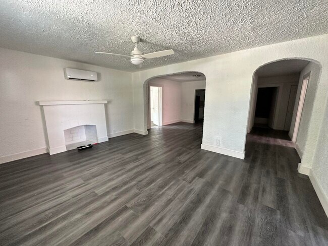 Foto del edificio - 513 Franklin Rd