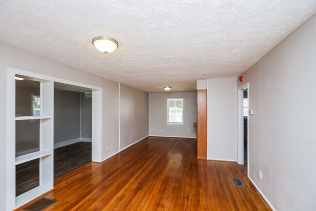 Foto del edificio - Nice 3 Bedroom, 2 Bath Ranch Home