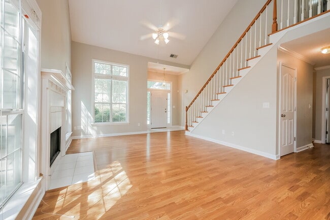 Building Photo - 23 Woodmere