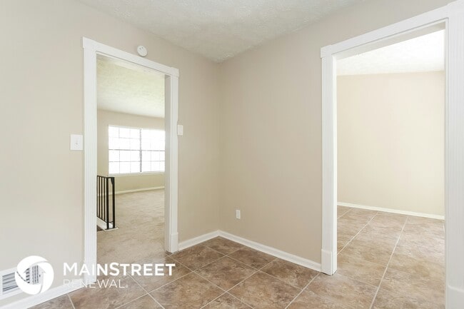 Building Photo - 7335 Buck Creek Dr