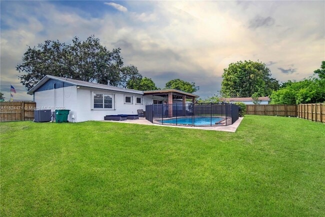Foto del edificio - 10591 SW 122nd Ct