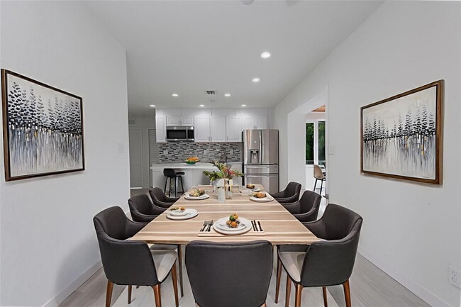 Foto del edificio - 713 SW 4th Ct