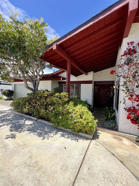Building Photo - 730 W Solana Cir